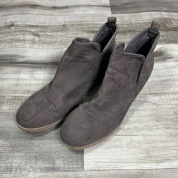 DV By Dolce Vita Perforated Faux Suede Ankle Boots Grey Taupe Women’s Size 10 - Picture 2 of 9